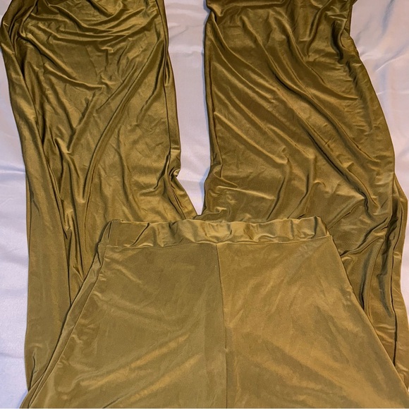 PrettyLittleThing Wide Leg Pants - Picture 9 of 9